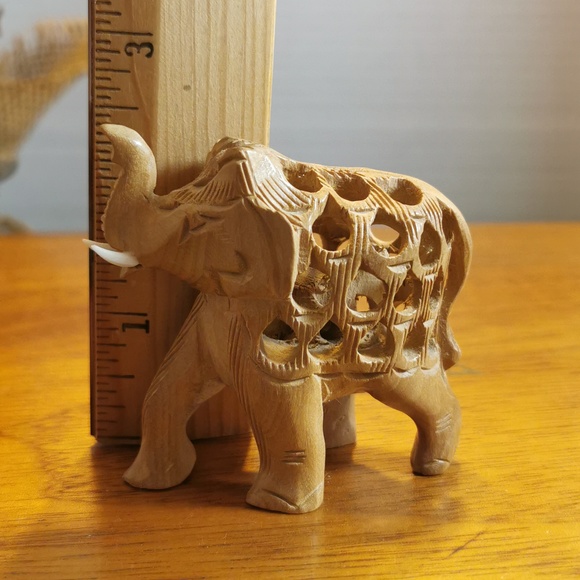 Vintage Hand Carved Wood Elephant with Baby Elephant Inside - Picture 12 of 14